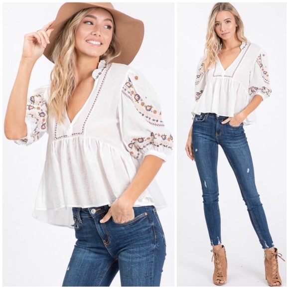 Tops - Boho Vintage Embroidered Ivory Peasant Blouse